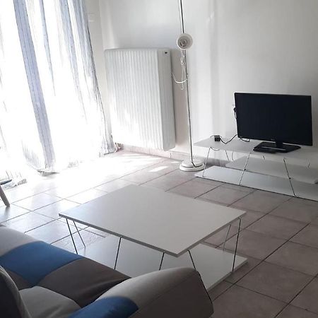 Central Apartments Eretria Экстерьер фото