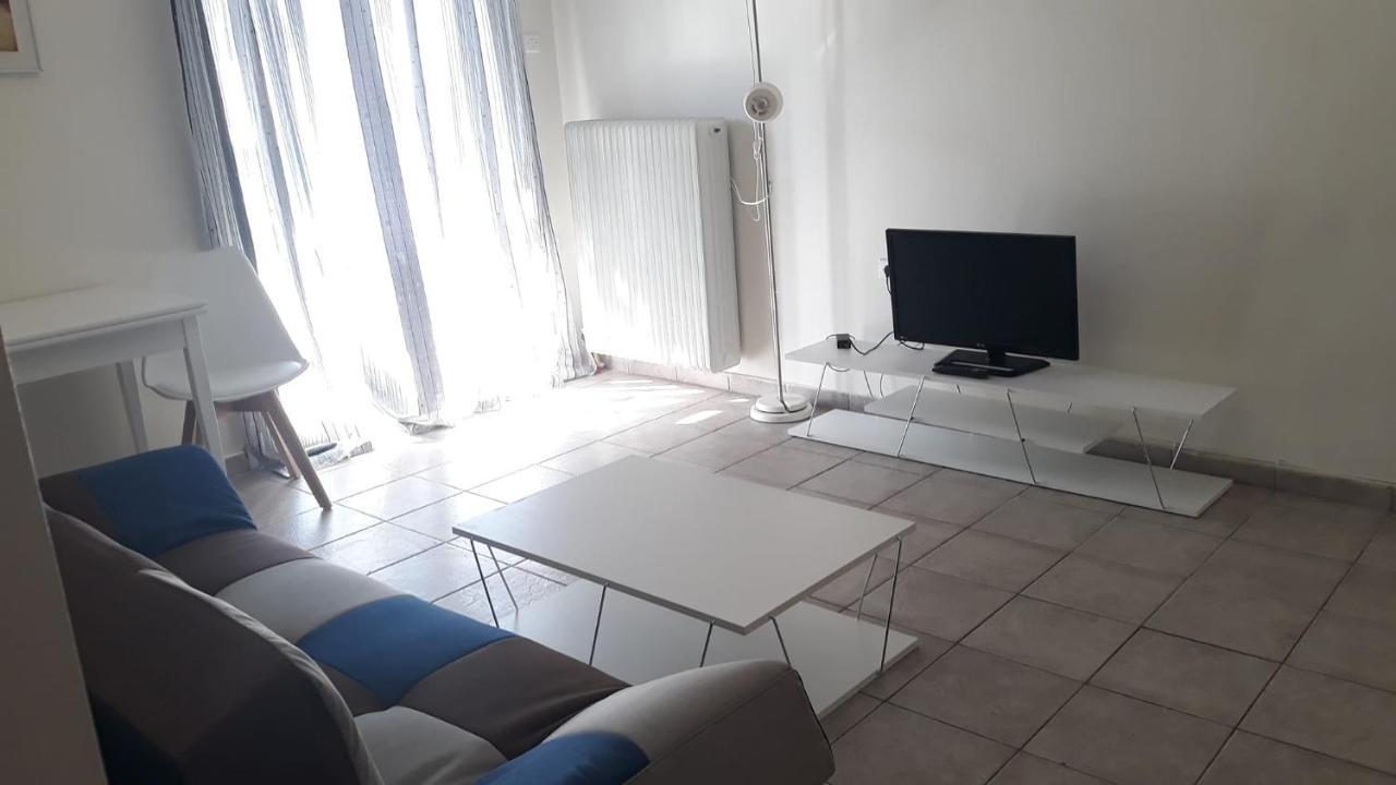 Central Apartments Eretria Экстерьер фото