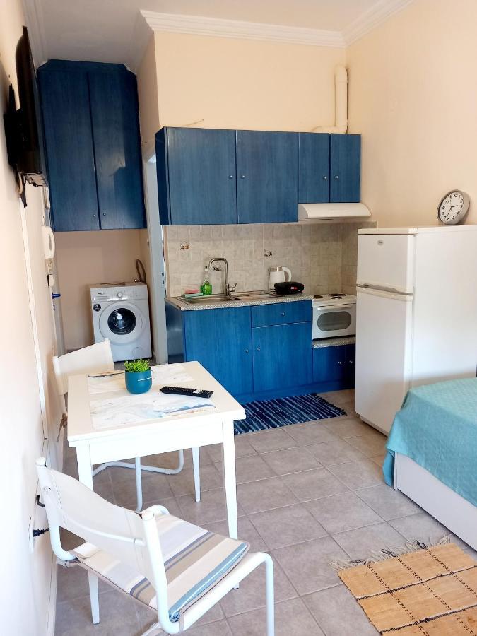Central Apartments Eretria Экстерьер фото