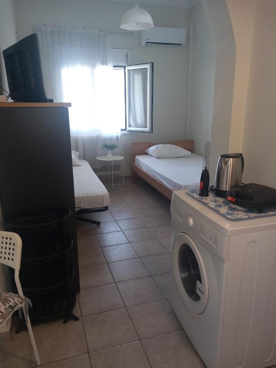 Central Apartments Eretria Экстерьер фото
