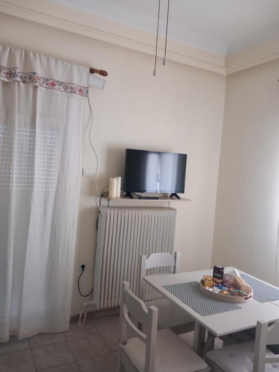 Central Apartments Eretria Экстерьер фото