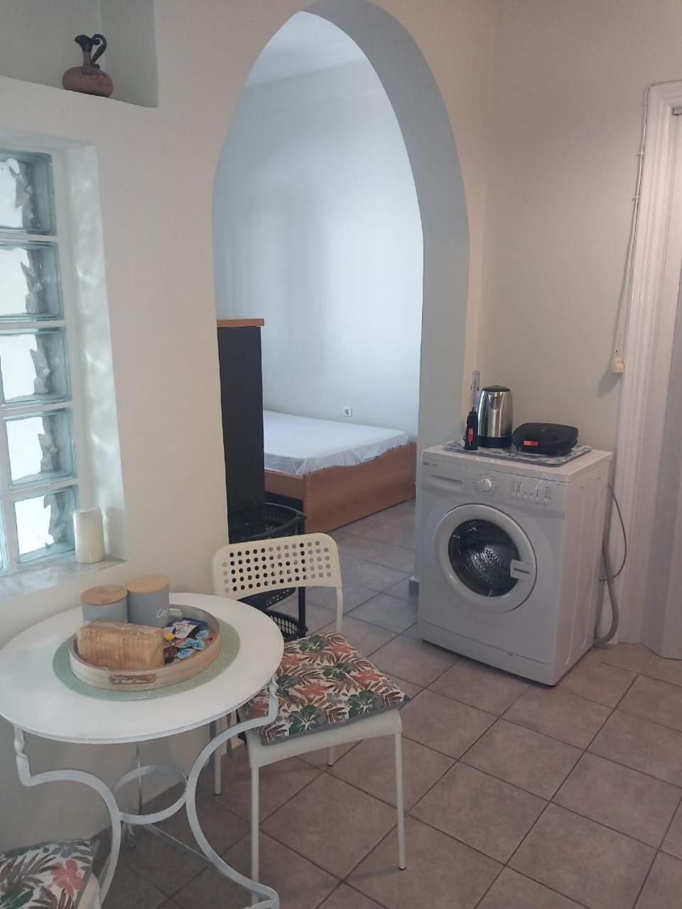 Central Apartments Eretria Экстерьер фото