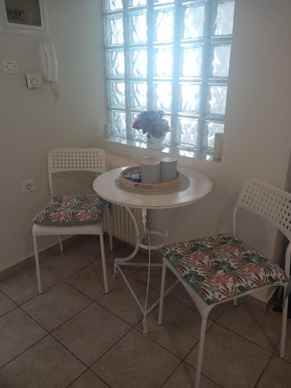 Central Apartments Eretria Экстерьер фото